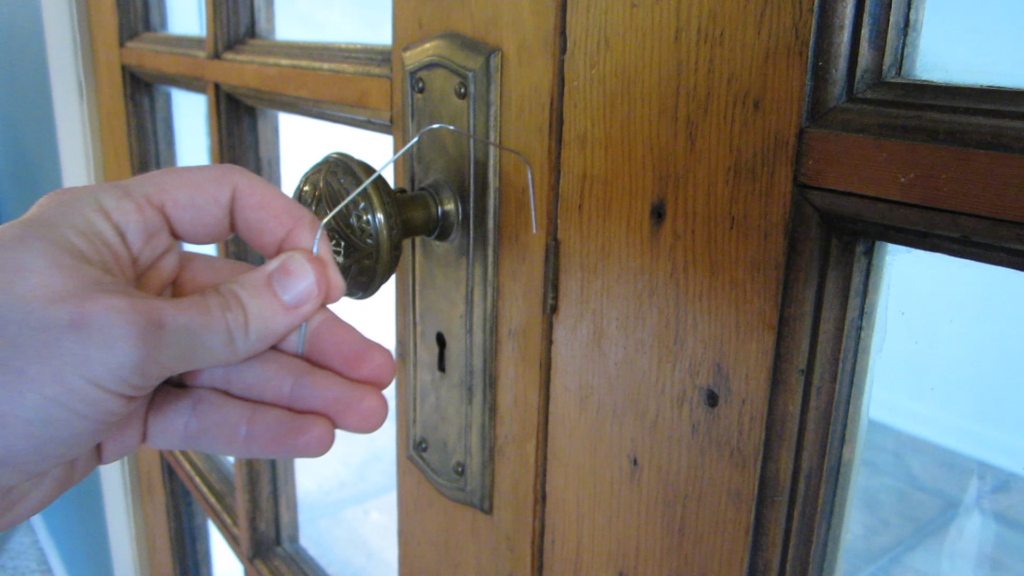 Как Открыть Замок Межкомнатной Двери Без Ключа — пошаговая инструкция с фото